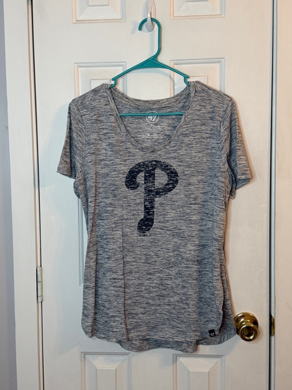 47 Women's | Phillies | Heather Gray Short Sleeve Distressed Tee, NEVER WORN
